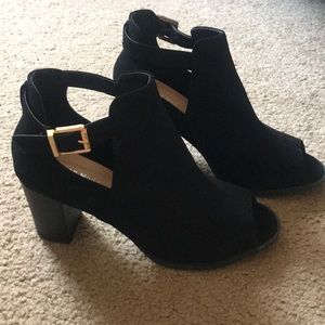 Size 10 heeled booties